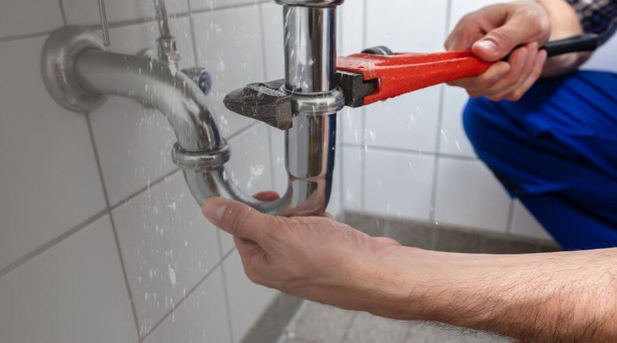 Expert burst pipe repair services in Columbus, NM